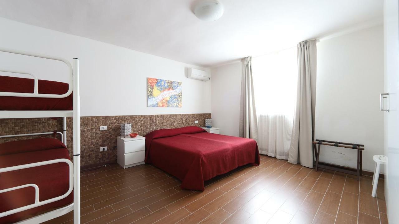 La Spezia Holidays' Rooms Eksteriør bilde
